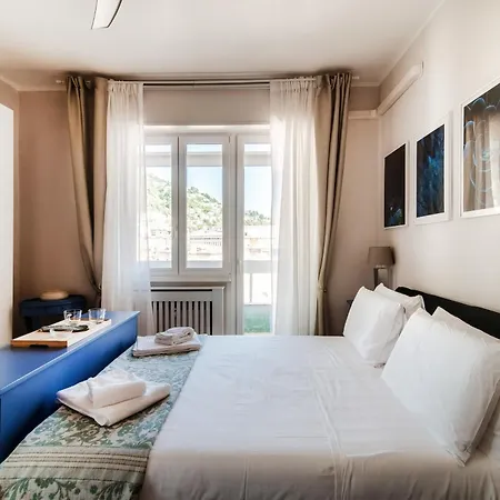 Apartment Turchese - By Myhomeincomo *