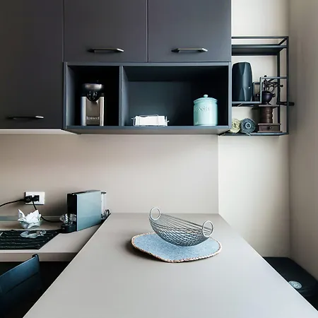 Turchese - By Myhomeincomo Lägenhet